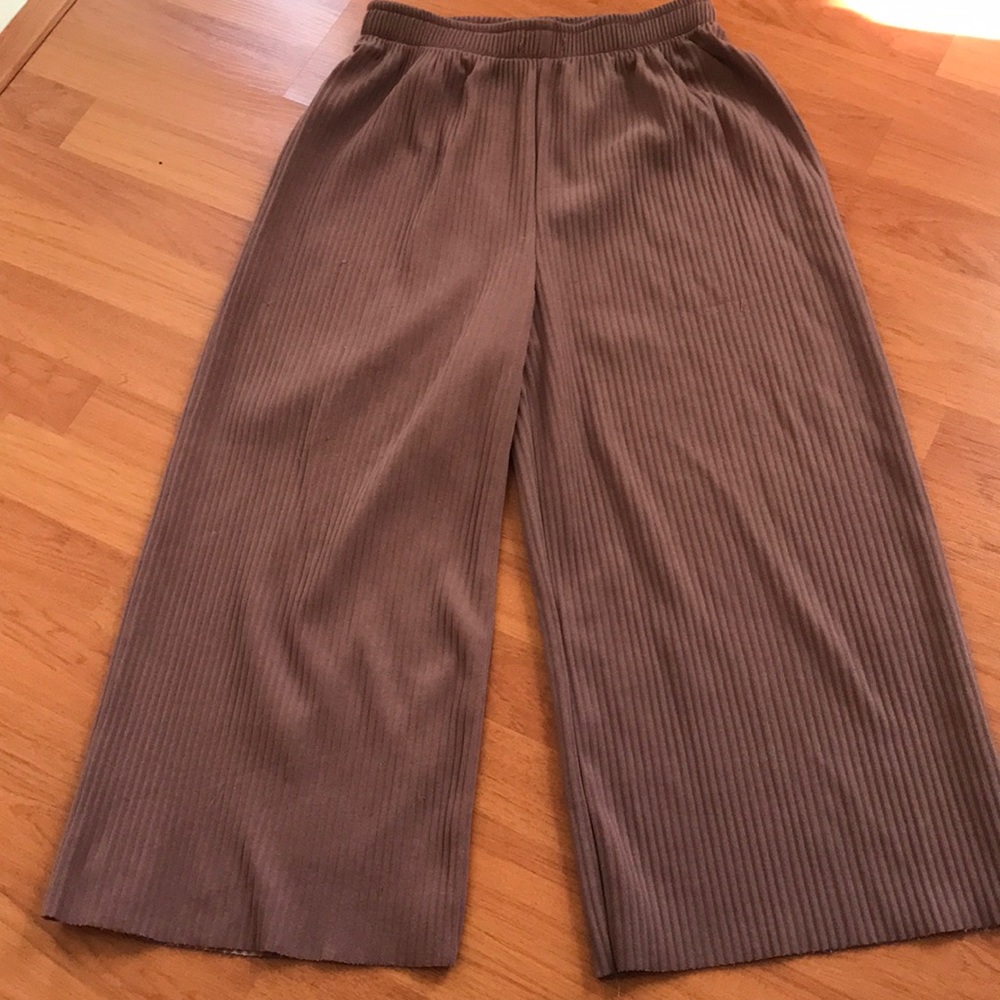 Soho Apparel pants